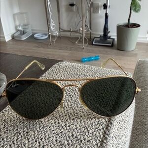 Ray-Ban Classic Gold Aviator Sunglasses